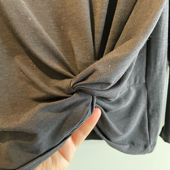Gapfit Breathe twist front long sleeve active shirt - Picture 3 of 4